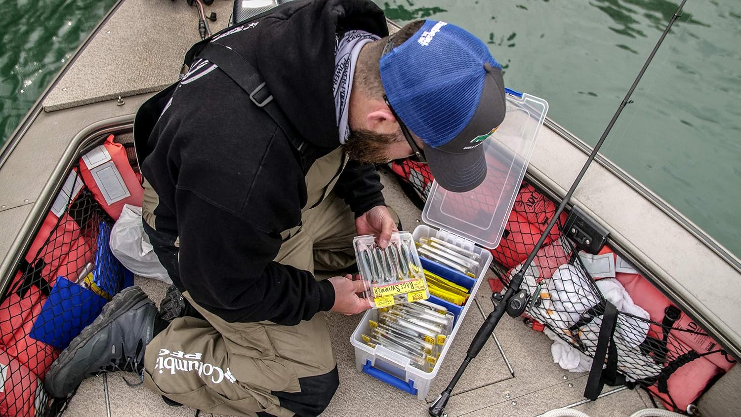 Flambeau Outdoors Super Half Satchel Soft Bait Organizer, Zerust, Clear | Organizes soft bait packages upright in 4 compartments with 3 Zerust dividers. Translucent lid and base, clear - Image 6
